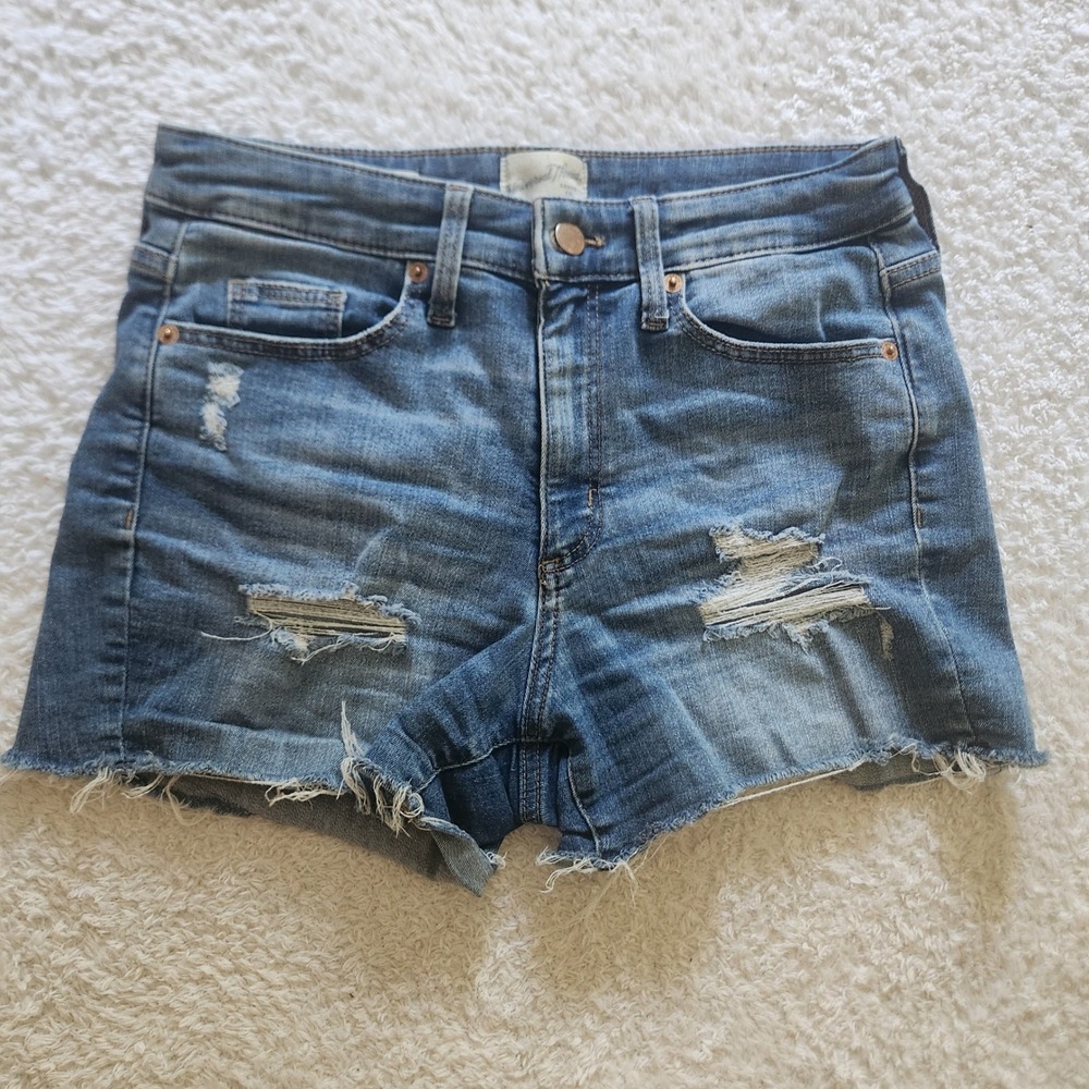 Universal Thread Womens High Rise Midi Distressed Denim Shorts Blue Size 4/27